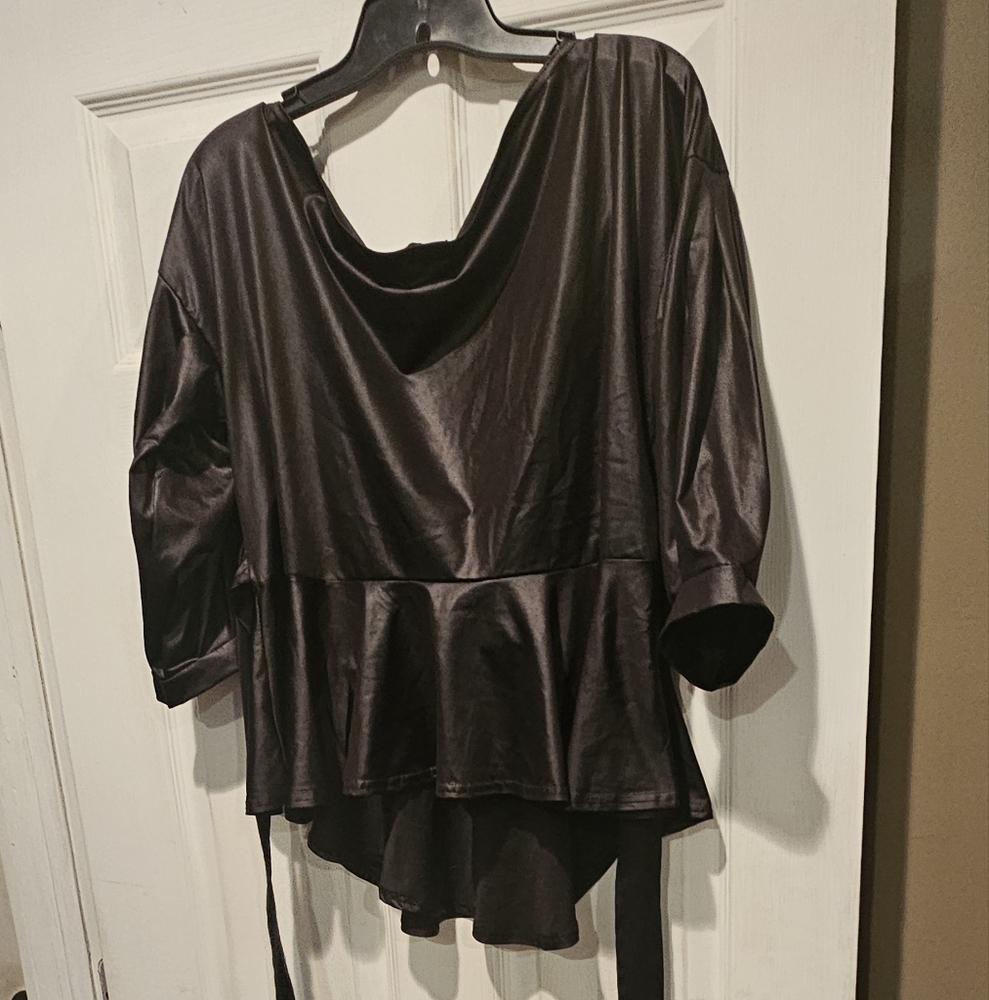 BOOHOO TOP - Picture 2 of 2